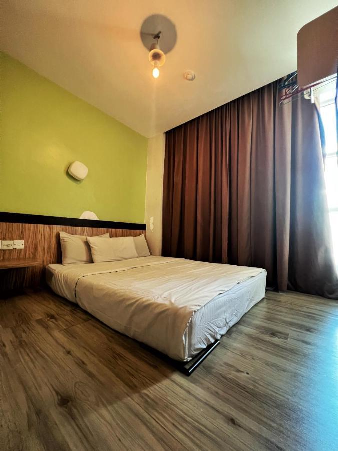 Station Eight Inn Ipoh Extérieur photo